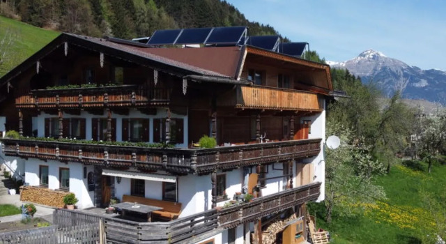 Apart Vorwies (FGZ137), Rezerwuj Hotel Hotele w Tyrol z parkingiem, Parking
