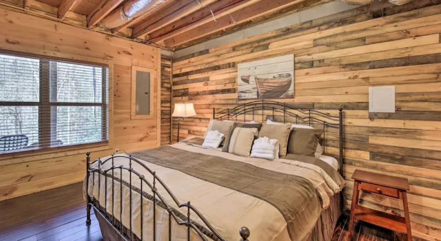Stunning Blue Ridge Retreat w/ River Access!, Rezerwuj Dom wakacyjny Blue Ridge Georgia