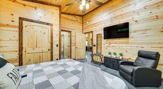 Private Hot Tub: Luxe Cabin in Broken Bow!, Boek Hotel Broken Bow Oklahoma