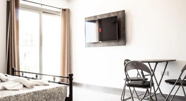 Студия Spacious studio - short walk from Nissi beach!