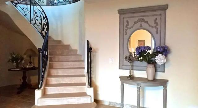 Villa Bougainvillea, Varaa Villa Saint-Raphael Mimosa Road