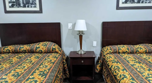 Четырёхместный номер Standard Executive Inn Coopersburg