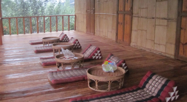 Karen Hill Tribe Lodge, Rezerwuj Hotel Hotele i noclegi w Wat Chan, Hotel