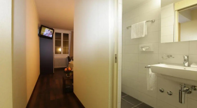 Трёхместный номер Standard Hotel Goldener Schlüssel