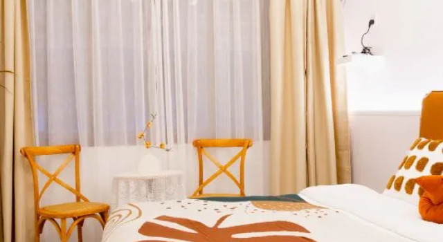Семейный люкс с 2 комнатами с балконом и с видом на улицу Simu Shiguang Guesthouse
