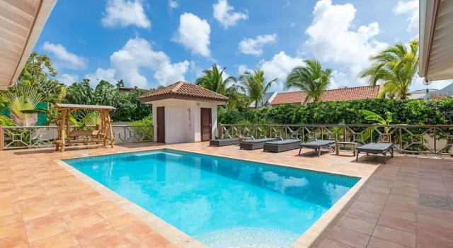 Вилла Villa With Poolside Terrace