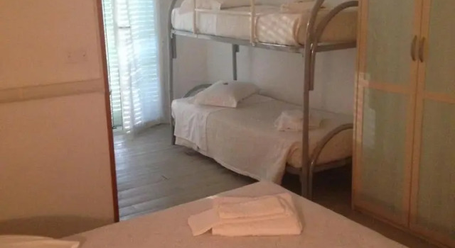 Четырёхместный номер Standard Hotel Carol