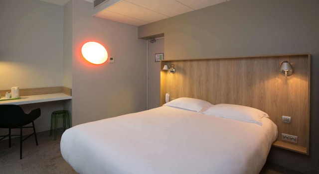 Двухместный номер Standard Campanile Rennes Centre - Gare