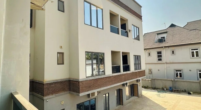 Joseph's Crown Residence, Book Lejlighed Abuja Bwari
