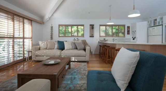 Utopia Beach House, Забронировать Отель Нуса-Хедс Noosa, рядом с Girraween Nature Refuge