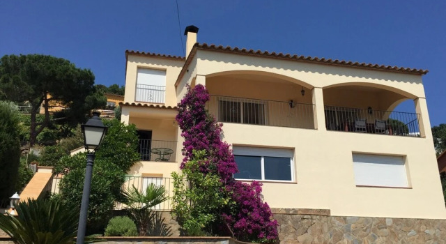 Splendid Villa in Santa Cristina d'Aro with Swimming Pool