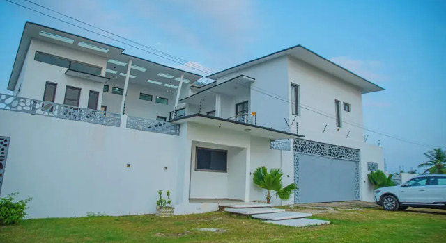La VILLA ASILI, Boek Villa Grand-Bassam Abidjan