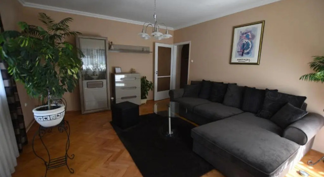 Szécsényi Apartman, Book Lejlighed Hoteller i Western Transdanubia med parkering, Parkering