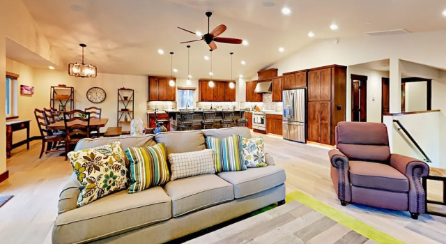 1183 Prospector Trl Home