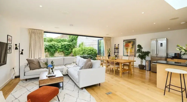 The Putney Wonder - Dazzling 3bdr Flat With Garden, Varaa Huoneisto Asunnot kohteessa Merseyside, Huoneisto