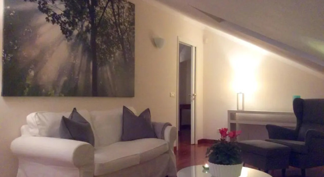Huoneisto Apartment La Mansarda