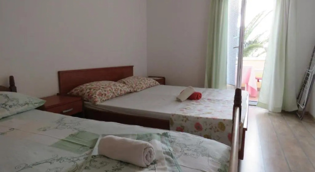 Апартаменты с 2 комнатами Apartments by the sea Semy
