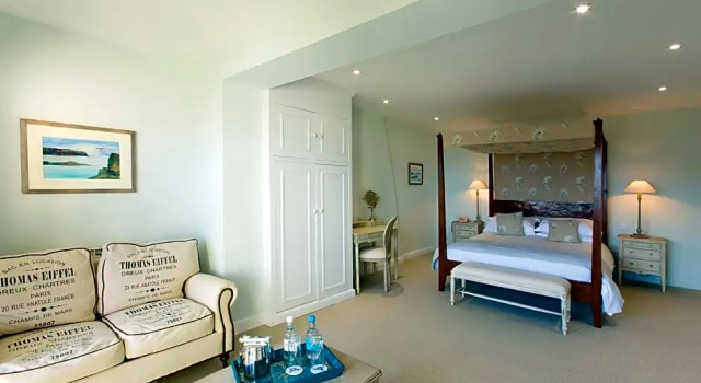 Номер Deluxe La Fregate Hotel