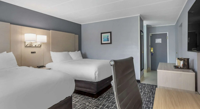 Четырёхместный номер Standard Comfort Inn Hyannis - Cape Cod