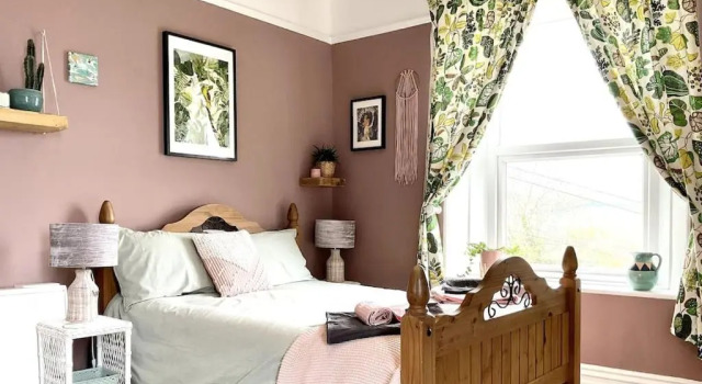 Unique 2-bedroom Coastal Town Retreat