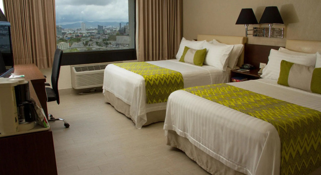 Четырёхместный номер Standard с видом на город Holiday Inn Puebla La Noria by IHG