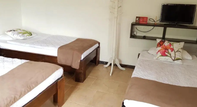 Четырёхместный номер Standard с красивым видом из окна Hotel Café Bernal