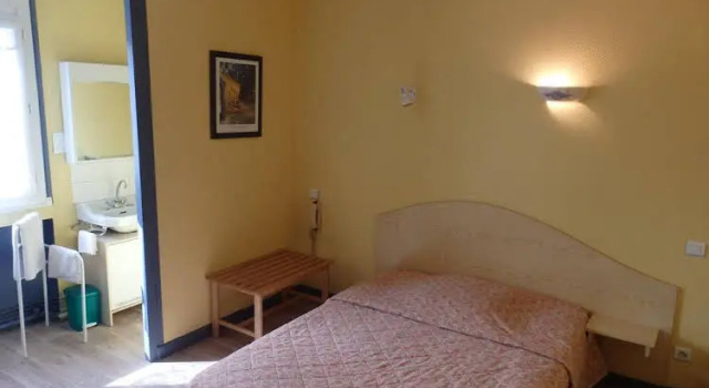 Servhotel, Rezerwuj Hotel Morestel Isère