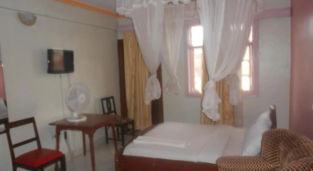 Riversand Hotel