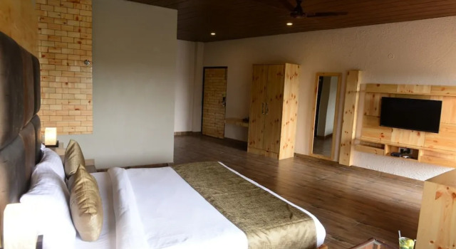 Номер Superior с балконом The Tattwaa Corbett Spa & Resort