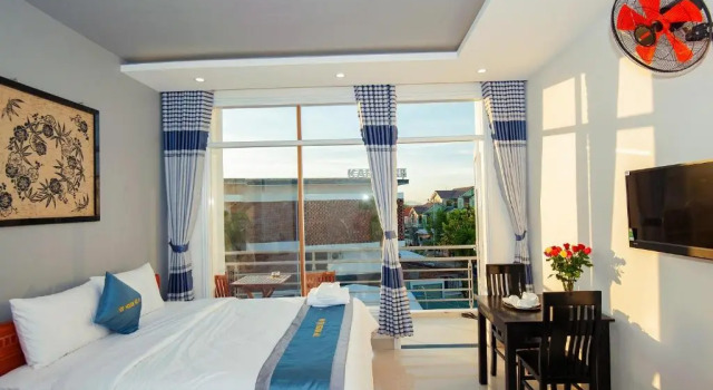 Двухместный номер Deluxe с балконом Vip House Hoi An Homestay