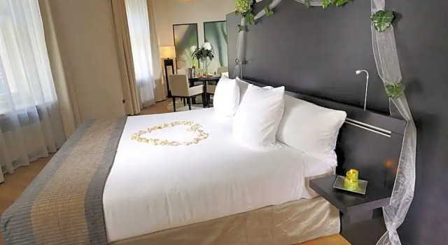 Полулюкс Golden Angel Suites by Adrez