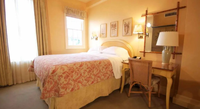 Двухместный номер Economy Ashland Springs Hotel