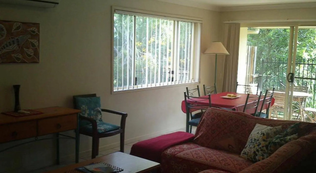 Treetops Lakeside Guesthouse