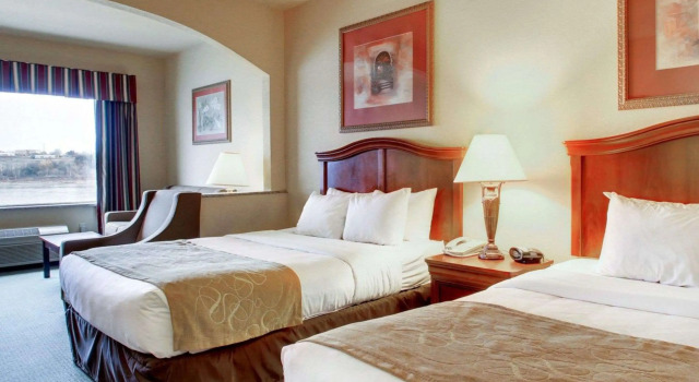 Четырёхместный номер Standard Clarion Suites Vidalia Riverfront