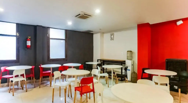 Royal Inn by OYO Rooms