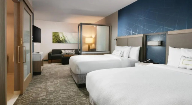 Четырёхместный люкс SpringHill Suites Dallas DFW Airport South/CentrePort