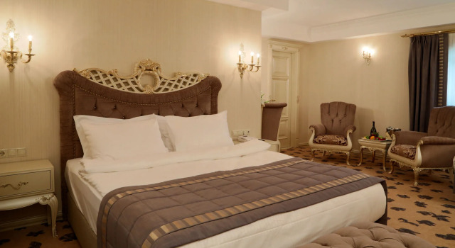 Cassiel Hotel