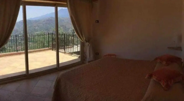 Holiday Home With Pool Near Mt Etna, Book Hotel Hotels in Sicily with Parking, Parking