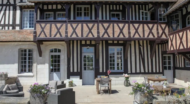 Le Manoir des Chevaux Dorés, Varaa Hotelli  