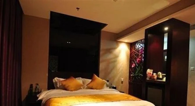 Chiang Nan Li Yang Hotel, Rezerwuj Hotel Hotele 4-gwiazdkowe w Jilin, 4*
