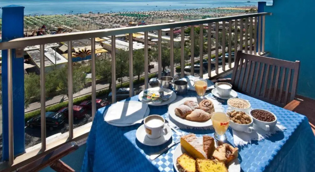 Четырёхместный номер Standard с видом на море Hotel Bristol - Koolibry Hotels
