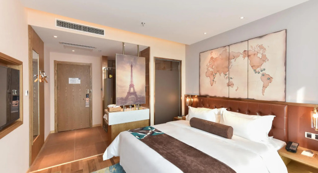 James Joyce Coffetel·Beijing Happy Valley Fatou Metro Station, Book Hotel Hoteller i Beijing Province med parkering, Parkering