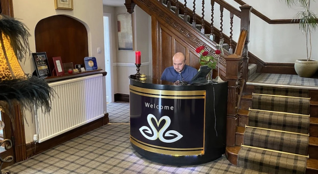 Windermere Boutique Hotel Spa Suites & Hot Tubs, Забронировать Бутик-отель Отели в центре Уиндермир, в центре