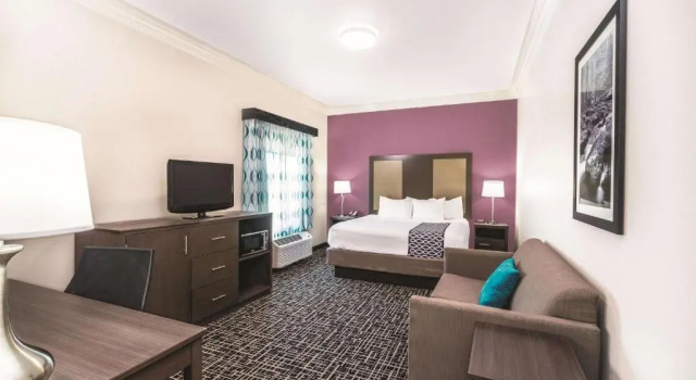 Люкс Deluxe La Quinta by Wyndham Loudon