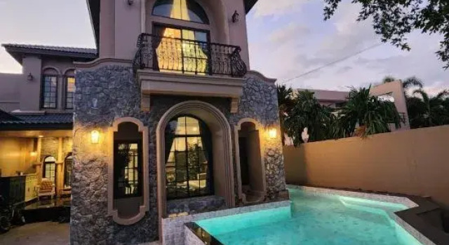 Tuscany Private Pool Villa-Bangsaen