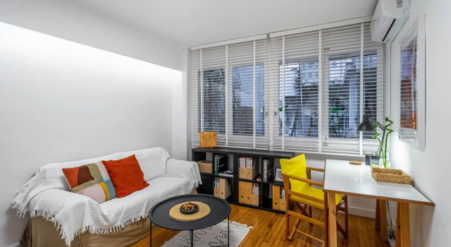Lovely studio in Likavitos Hill