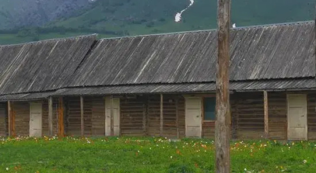 Hemu Huatian Mountain Villa, Rezervasyon Villa Altay villalar, Villa