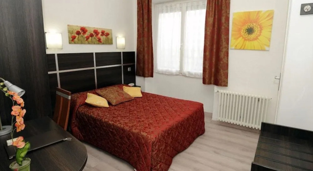 Hotel Le Centre, Book Hotel Hoteller i Lot med parkering, Parkering