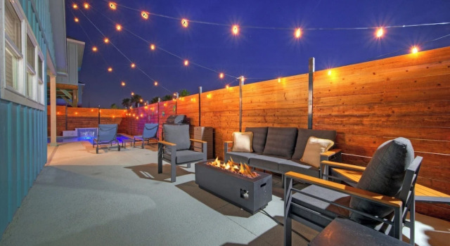 Mermaid's Oasis by Avantstay Spacious Port A Home + Private Pool + Firepit + Games Near the Beach, Book Feriehus Sommerhuse i Houston, Hytte