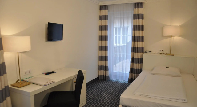Одноместный номер Economy relexa hotel Schatten Stuttgart